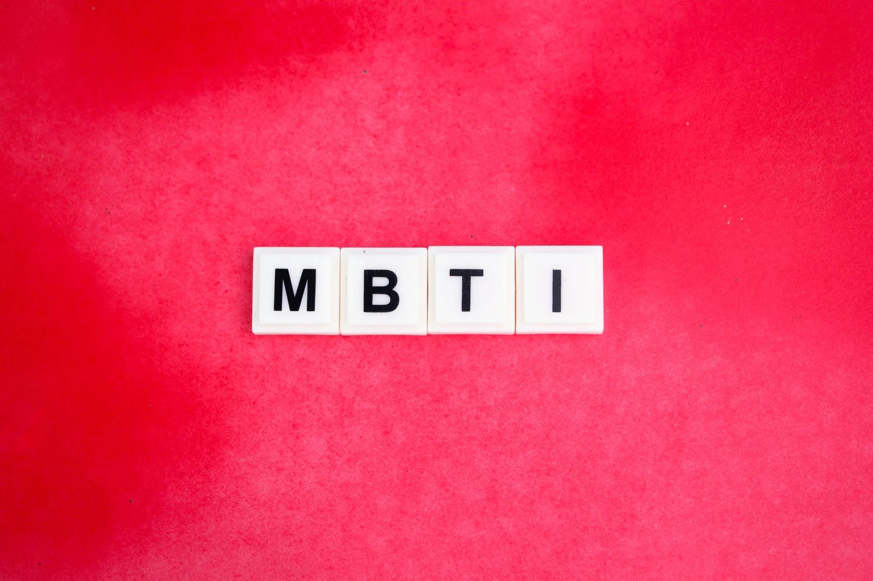 Blokjes met MBTI-letters